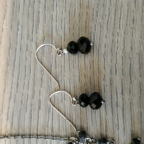 Beautiful vampy Y2K Danity minimalist choker with matching beads dangle earrings - Picture 2 of 3